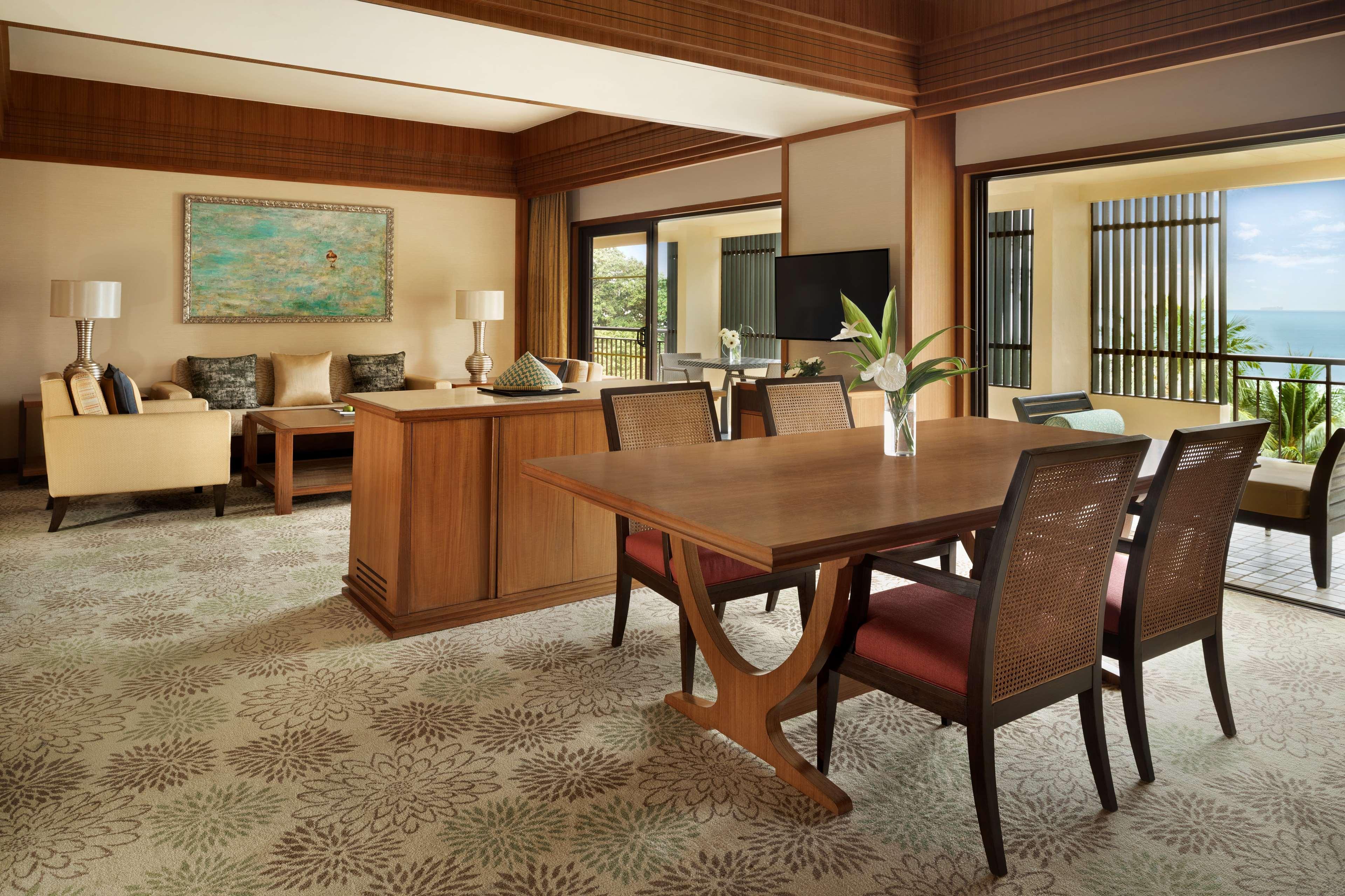 Shangri-La Rasa Sayang, Penang Batu Feringgi Εξωτερικό φωτογραφία A suite at the Four Seasons Resort Maui