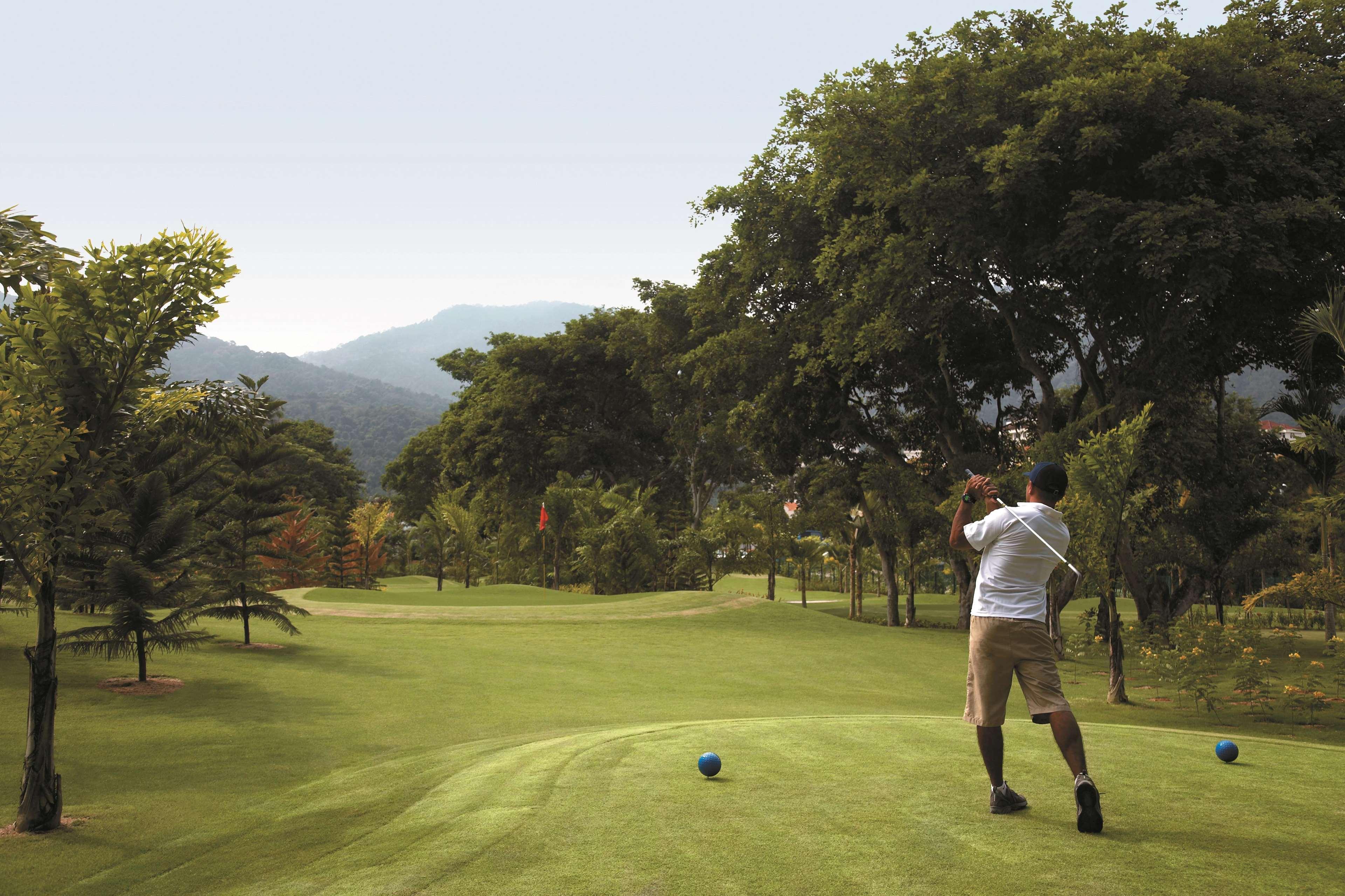 Shangri-La Rasa Sayang, Penang Batu Feringgi Εξωτερικό φωτογραφία Golf course at the Royal Lake Club