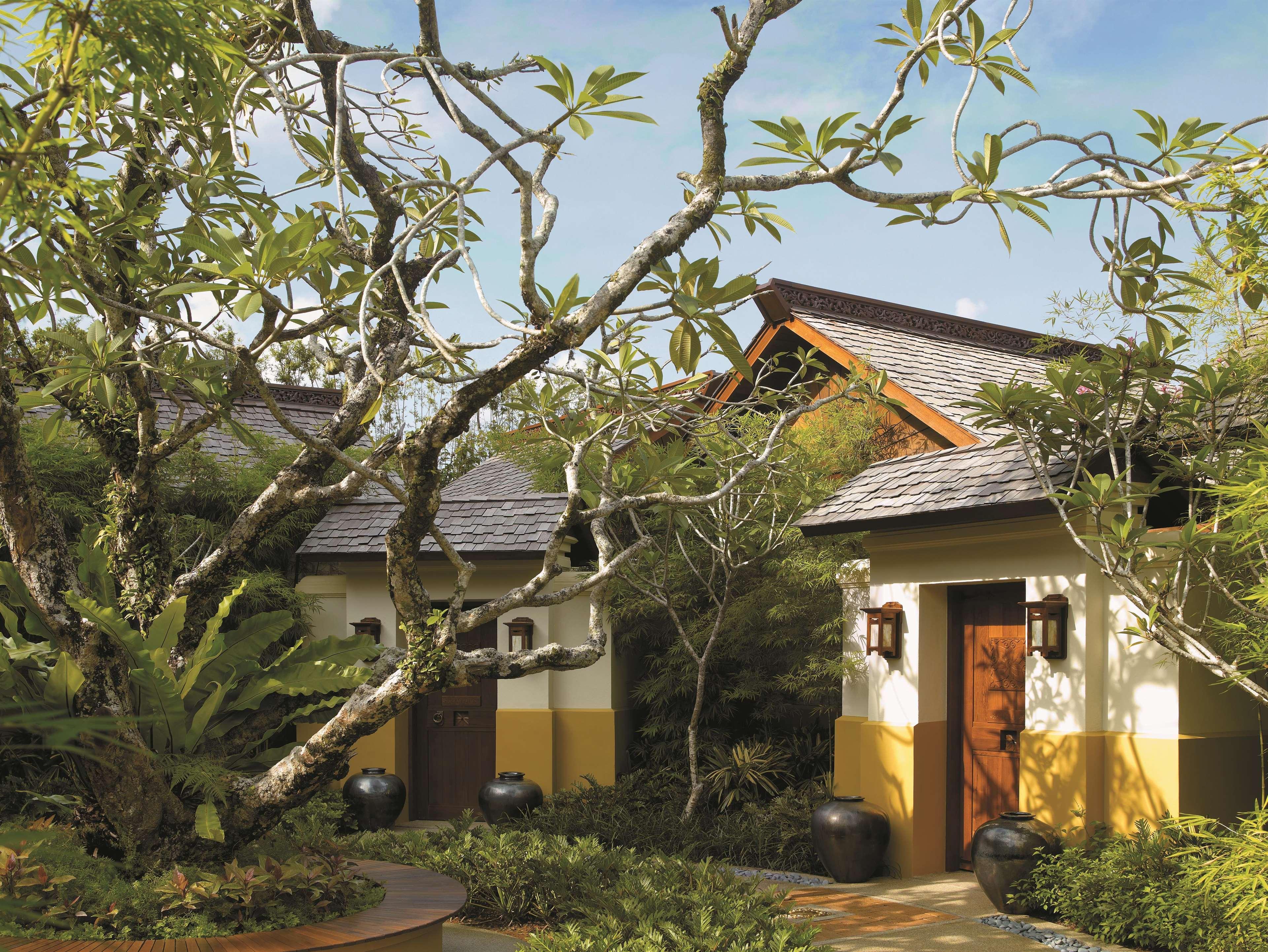 Shangri-La Rasa Sayang, Penang Batu Feringgi Εξωτερικό φωτογραφία A villa at the Four Seasons Resort